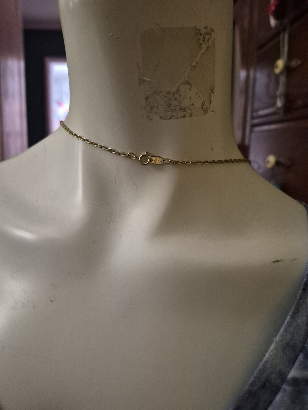 Avon Gold Tone Initial A Necklace - Picture 6 of 7